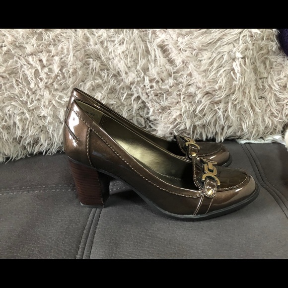 🩷SOLD🩷BANDOLINO Shiny Brown Block Heels S7.5 - Picture 4 of 7